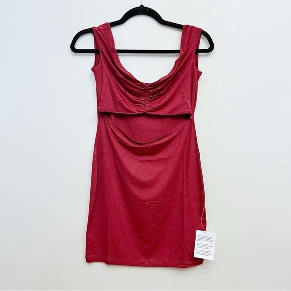 ASOS design women’s 8 knot front cut out off shoulder mini dress in oxblood - Picture 1 of 7